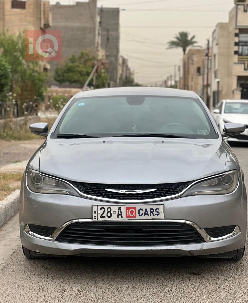 كرايسلر 200